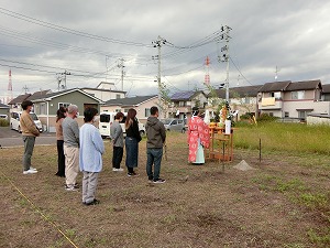 地鎮祭を執り行って頂きました。