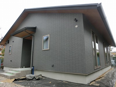 気密測定に仕上げ工事。泉区O様邸（平屋）