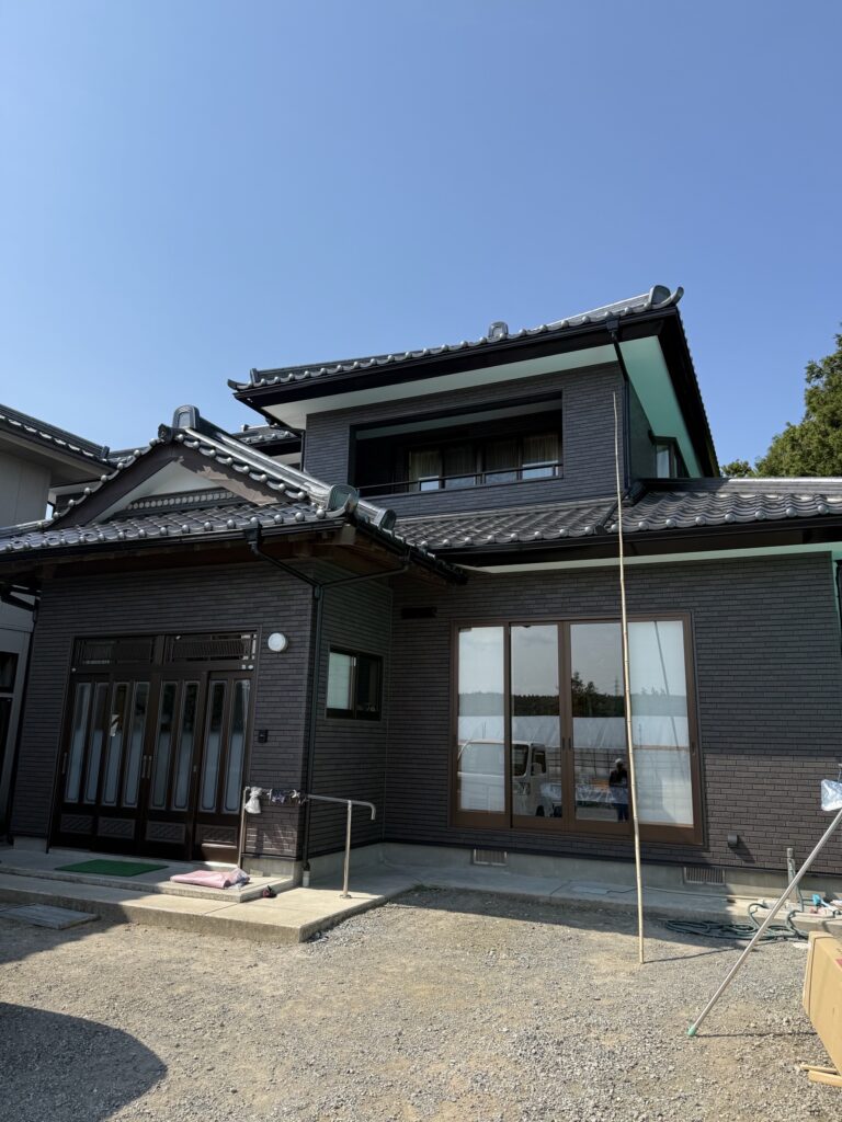 和風住宅の外壁全面(金属サイディング)改修工事