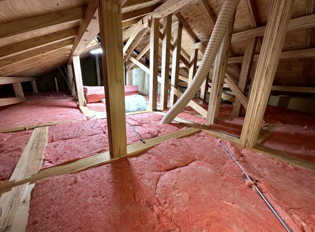 【仙台市の天井断熱改修事例】2階が暑い・寒いを解消!!