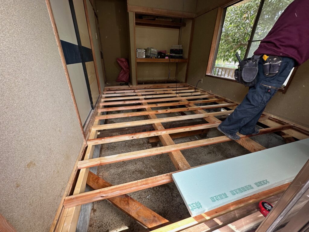 和室から洋室へ!!断熱改修を含むリフォーム工事