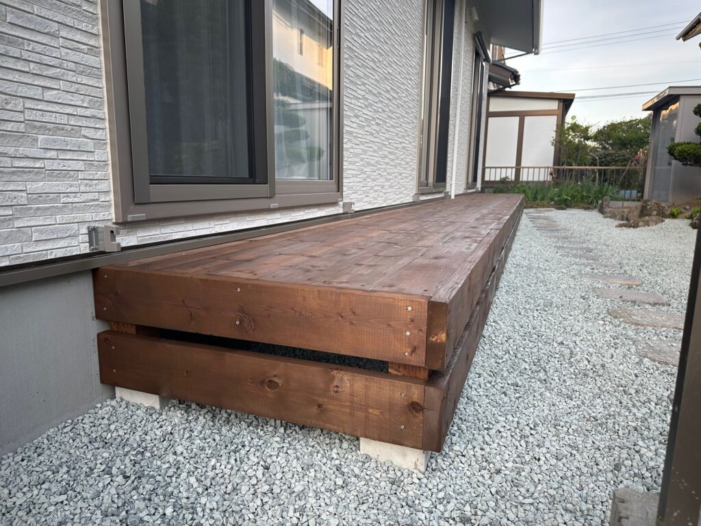 自社大工が造る暮らしを広げるウッドデッキ工事